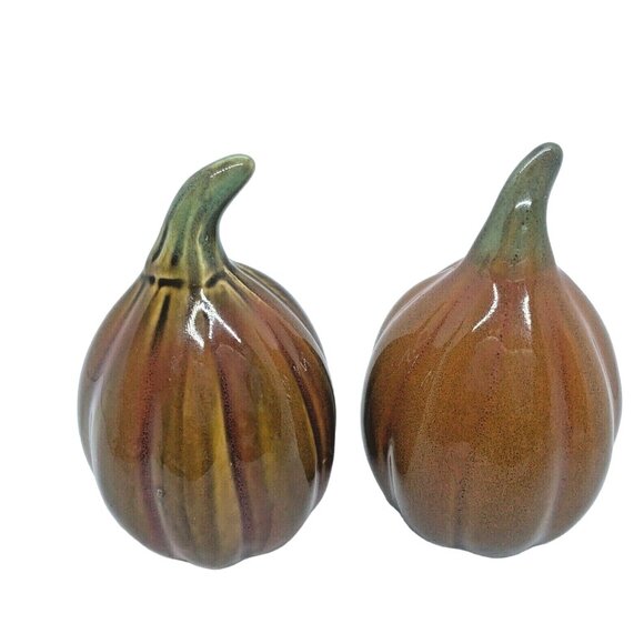 Vintage Ceramic Pumpkin Salt & Pepper Shakers for Fall Harvest Thanksgiving - Picture 5 of 10